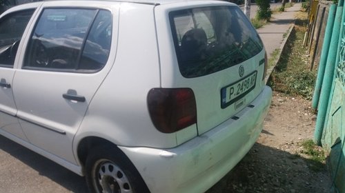 Dezmembrez vw polo 1.6 benzina