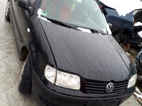 Dezmembrez vw polo 1000 nenz 2000 2 usi