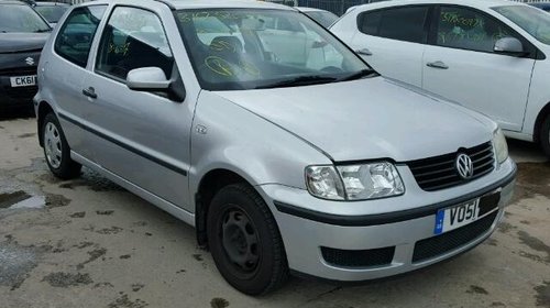 Dezmembrez Vw Polo 2001 1.0benz