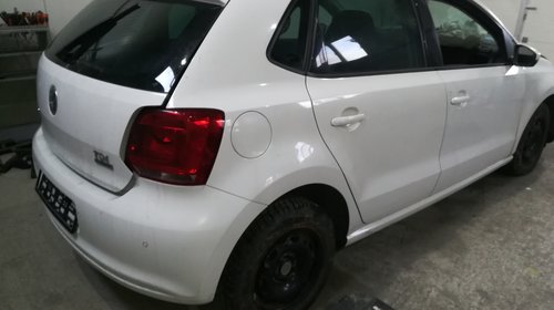 Dezmembrez VW Polo 6R 1.6 TDI 66kw tip motor 