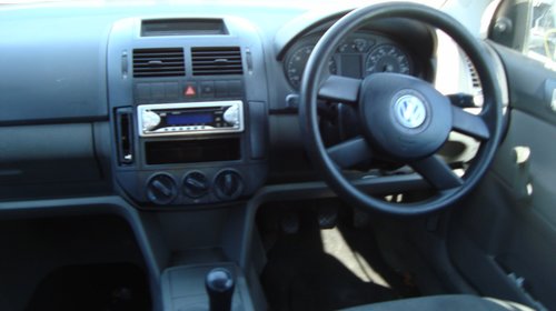 Dezmembrez VW Polo 9N motor 1.2 cod AWY din 2002