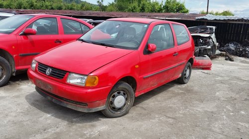 Dezmembrez VW Polo, an 1996, 2 usi, 1000 benz