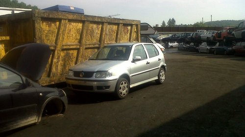 Dezmembrez Vw Polo an 2000, motor 1.4 TDI AMF