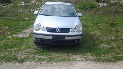 Dezmembrez VW polo an 2004 1.2i