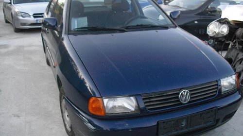 Dezmembrez VW Polo clasic, an 1998, motor 1.9