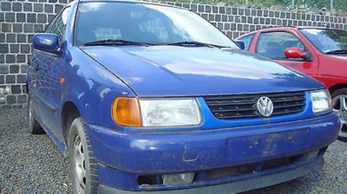 Dezmembrez VW Polo1.6 an 1995