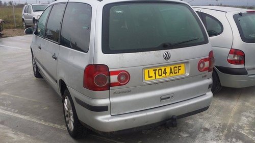 Dezmembrez VW Sharan an 2005 1.9 TDI