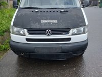 Dezmembrez VW T4 an 2001 motor 2.5 TDI