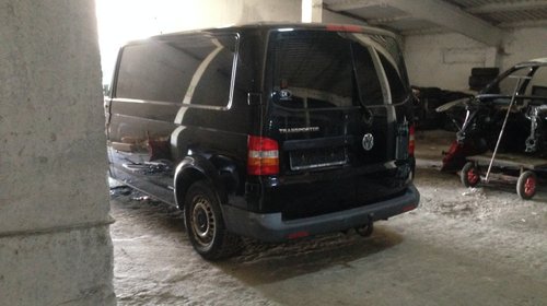 Dezmembrez VW T5 2.5 diesel