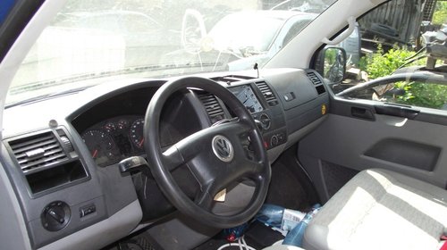 Dezmembrez VW T5 2.5 TDI AXE