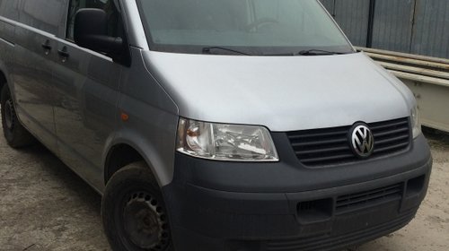 Dezmembrez vw T5 motor 2.5 TDI