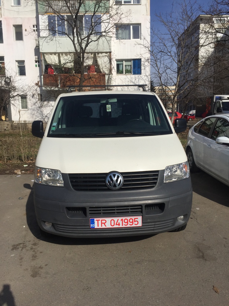 Dezmembrez VW T5 Transporter 2.5 TDI AXD
