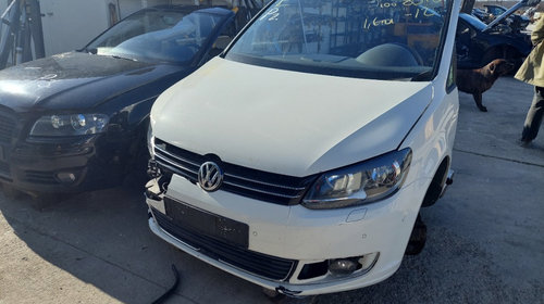 Dezmembrez Vw Touran 1.6 TDI CAY si Cutie aut