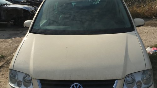 Dezmembrez Vw Touran 1.9 7 locuri