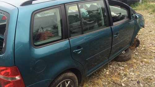 Dezmembrez VW touran 1,9 tdi 2005