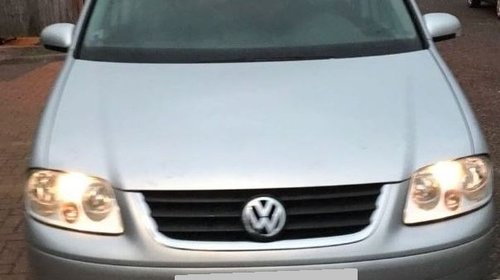 Dezmembrez VW Touran 1.9 TDI , AVQ , din 2004