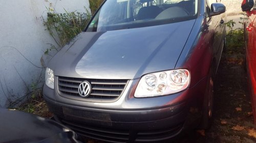 Dezmembrez vw touran 1.9 tdi (AVQ)