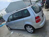 Dezmembrez Vw Touran 2.0 TDI AZV din 2004