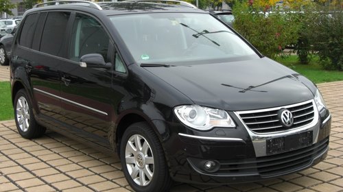 Dezmembrez VW Touran 2008