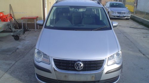 DEZMEMBREZ VW TOURAN ,2009, 1.9 tdi