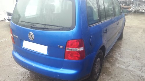 Dezmembrez VW Touran an fabr. 2004, 1.9TDI PD ,5 locuri