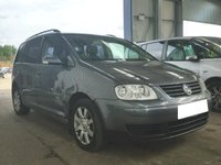 Dezmembrez VW Touran an fabr. 2004, 1.9 tdi PD, 7 locuri