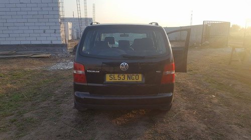 Dezmembrez vw touran cu 7 locuri 1.9 tdi avq 101 cai 6 trepte manual