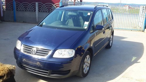 Dezmembrez VW Touran din 2006