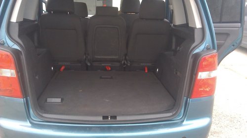 Dezmembrez vw touran