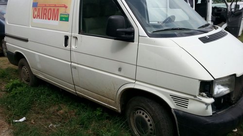 Dezmembrez vw transporter 2,4 AAB