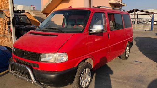 Dezmembrez VW Transporter T4