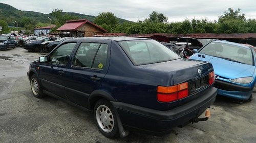 Dezmembrez vw vento, an 1994, 1.8 benzina