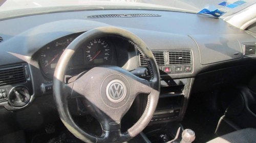 Dezmembrez Wolkswagen Golf4 1,9tdi An.2002