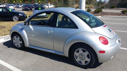 Dezmembrezi Volkswagen Beetle din 2001,1,9 td