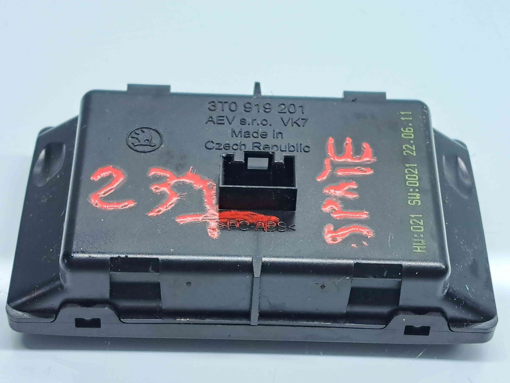 Display bord Skoda Superb II Combi (3T5)