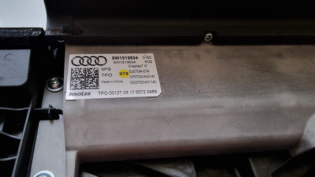 Display InnoLux A4 B9 A5 F5 8W cod 8W191