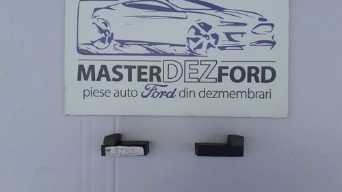 Dispozitiv fixare rulou portbagaj Ford Focus mk3 COD : 8V41-S454A24-AA