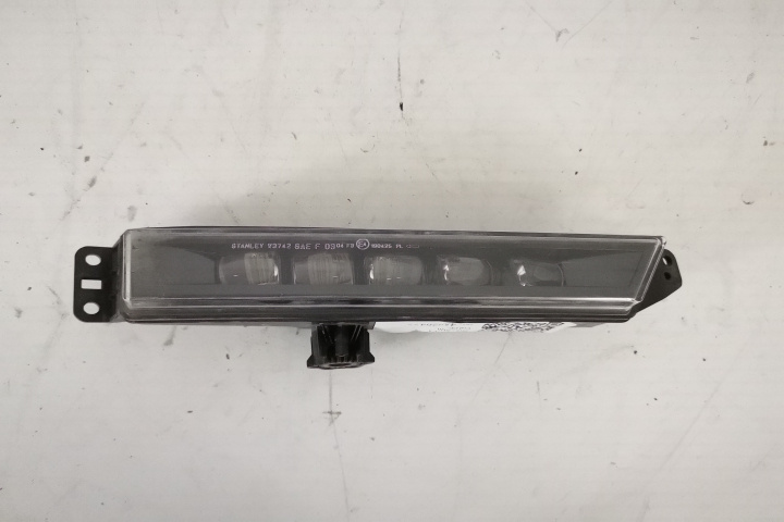 DRL Lumina De Zi Partea Dreapta LED Original In Stare Buna Honda CR-V 5 2016 2017 2018 2019 2020 Honda CR-V 5 2016 2017 2018 2019 2020