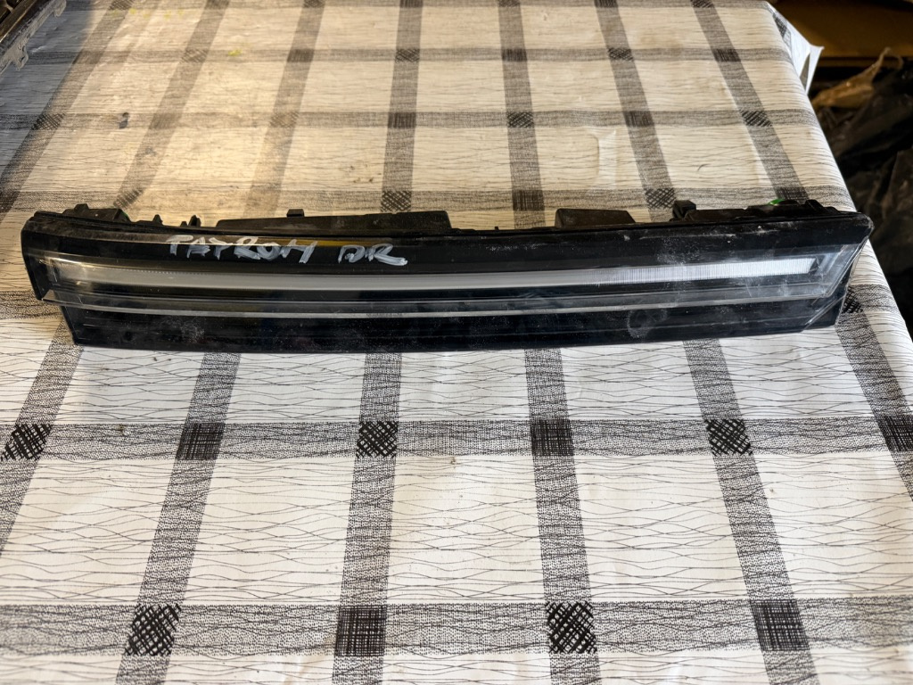 DRL / Lumina zi dreapta Volkswagen Tayron 2024/2025/2026