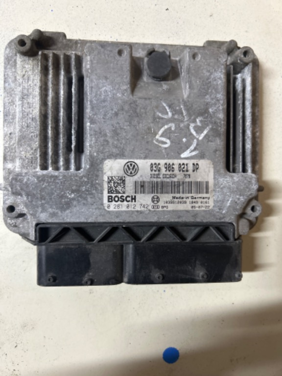 Ecu calculator motor 1.9 TDI bkc cod :03G906021DP
