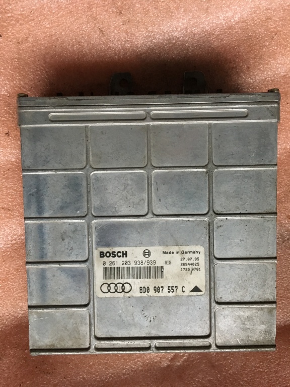 ECU Calculator motor Audi A4 1.8 8D0907557C 8D0 90