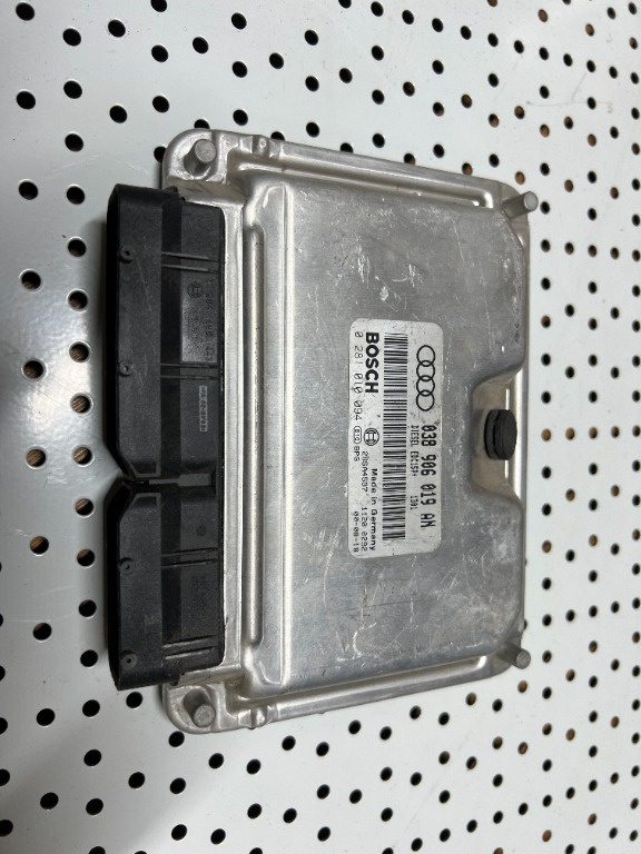 ECU / Calculator Motor Audi A4 [B5] 1.9 TDI [AJM] Cod : 038906019AN 0281010094