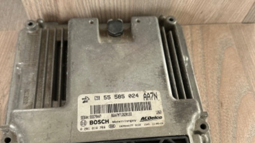 ECU calculator motor Opel cod 55585024 / AA7N
