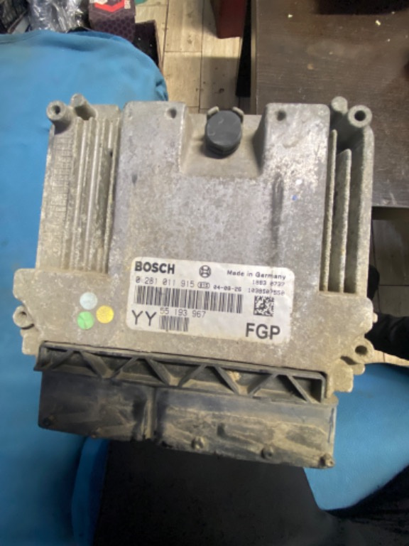 ECU Calculator motor Opel Vectra C 1.9CDTI cod 55193967 0281011915