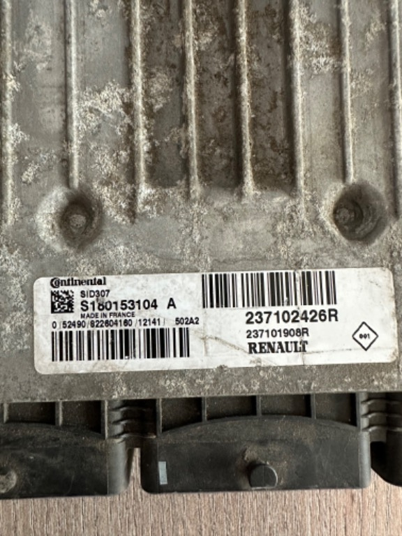 ECU calculator motor Renault Megane 3 cod 237102426R / 237101908R