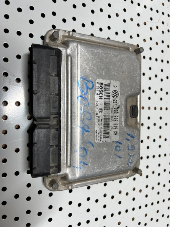 ECU / Calculator Motor VW Bora 1.9 TDI [ATD] [AXR]