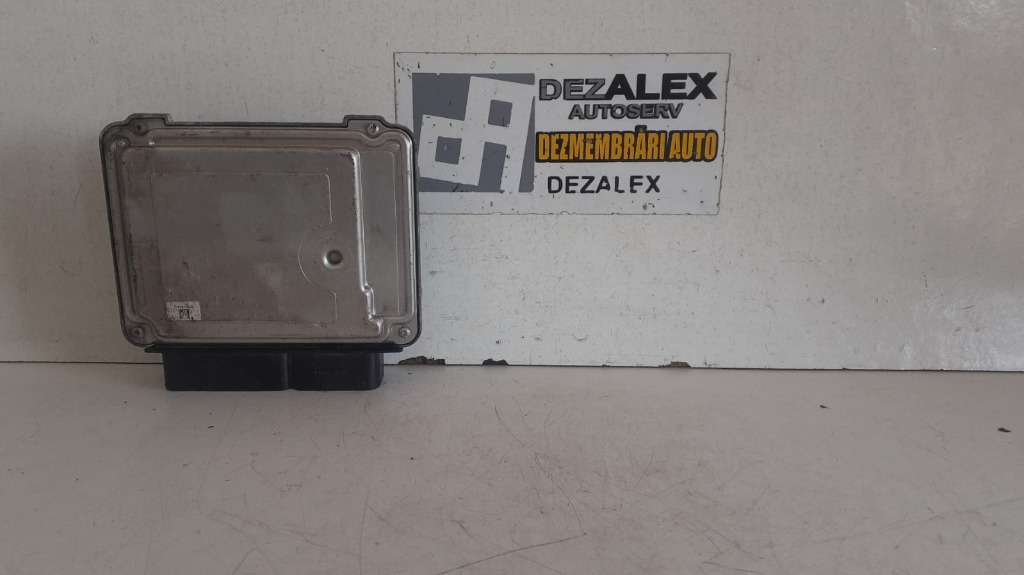 ECU calculator motor VW Passat B7 1.4 TSI cod 03C907309E 0261S06351