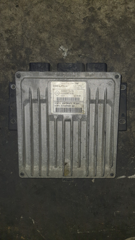 ECU DELPHI 8200513076 81228C RO410B037C