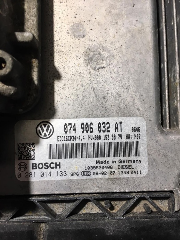 ECU Vw Crafter 2,5 TDI cod calculator 074 906 032 AT , 0281014133 , EDC16CP