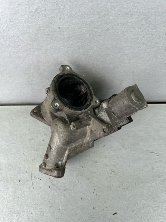 EGR Vw Jetta 3 1.9 TDI cod 03g129637a an 2005 - 20